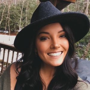 Meet your Posher, Haley